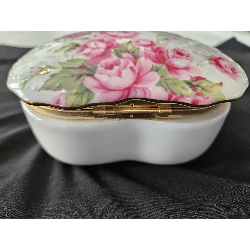 1994 Lefton China Music Box 08035 Tune Wind Beneath My Wings S.f. Music Box Comp